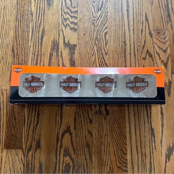 HarleyDavidson Dining Harley Davidson Set Of 4 Genuine 2 Ounce Insulated Tumblers New In